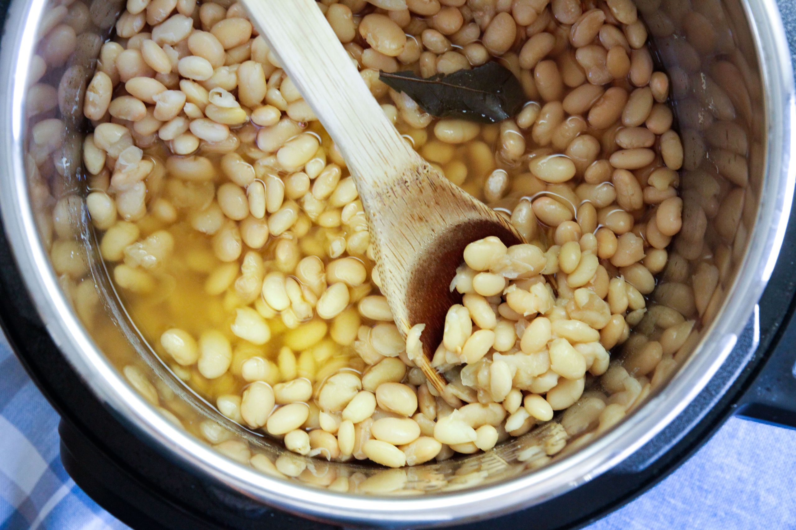 Frijoles de la Olla Easy Recipe in an Instant Pot